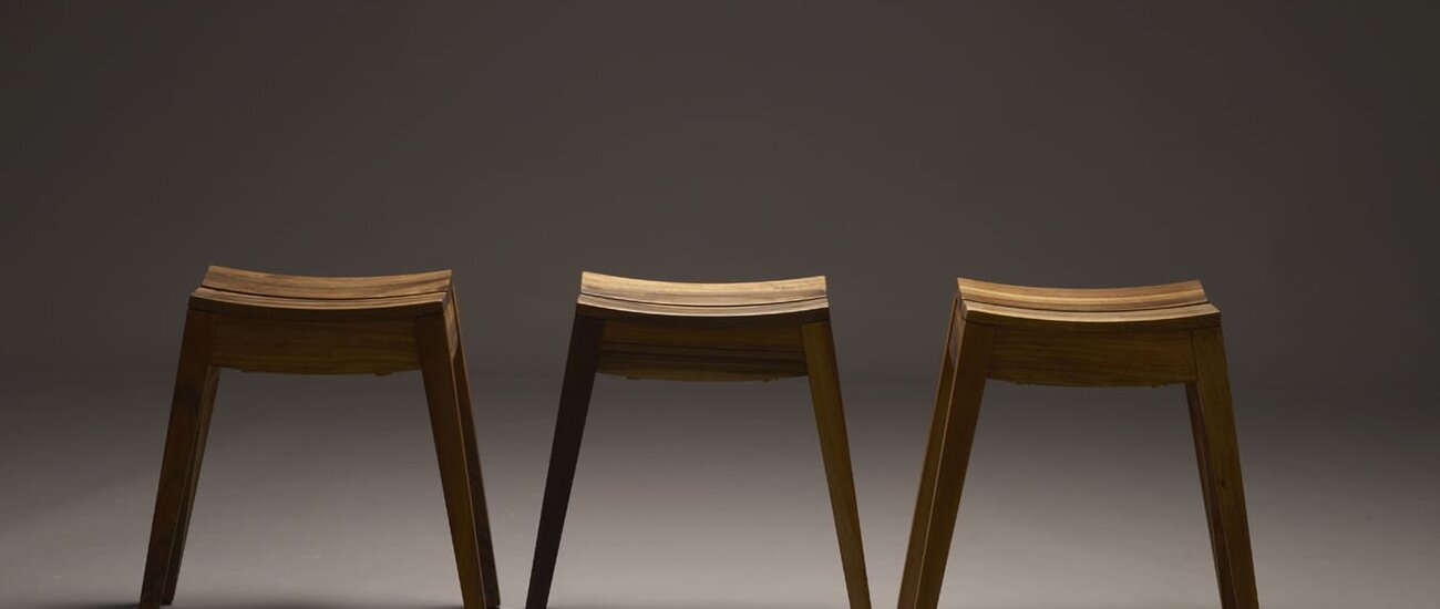 3-er Set Nussbaumhocker ARNO