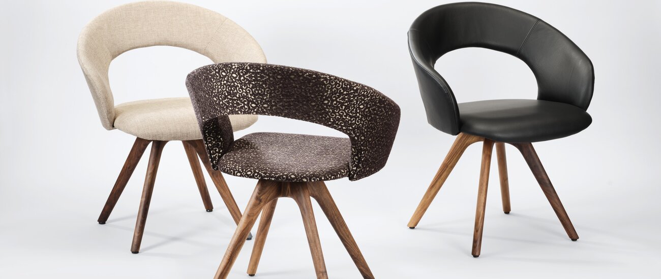 Drehstuhl FARO mit exklusivem Bezugsstoff und Rindsleder