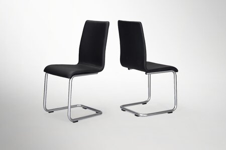 Leichter Freischwinger-Stuhl von solid. aus Buttisholz